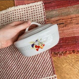 Country butter crock